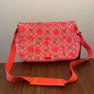 Vera Bradley Messenger Bag. Retired pattern: Paprika